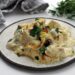 Keto Alfredo Hähnchenauflauf