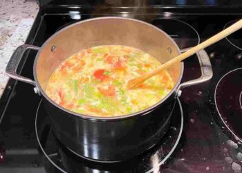 KOHLSUPPE: ABWECHSLUNGSREICH KILOS VERLIEREN