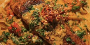 Cremige Pasta mit Toskana-Lachs