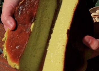 Pistazien-Basque-Cheesecake