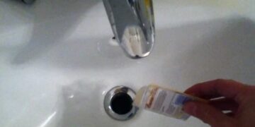Abfluss reinigen mit Backpulver, Soda, Natron oder Cola